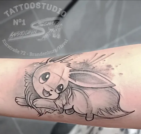 Evoli als Black-and-Grey-Tattoo – Tattoo von Stephan bei Gestochen Scharf in Brandenburg
