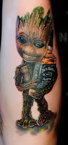 Groot als farbiges Comic-Tattoo – Tattoo von Stephan bei Gestochen Scharf